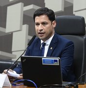 Lei que garante renegociação de até 99% nas dívidas do Fies contou com trabalho de Rodrigo Cunha