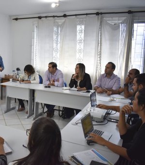 Maceió Inclusiva discute implantação de moeda social