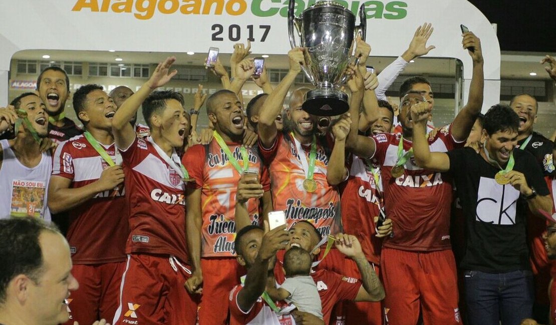 CRB volta a vencer o CSA e fica com o tricampeonato alagoano 