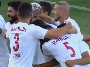 Bragantino martela e consegue bater o Vitória