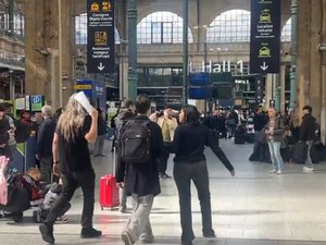 Descoberta de bomba da 2ª Guerra Mundial paralisa maior estação de trem de Paris