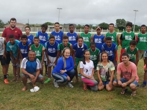 Adolescentes em vulnerabilidade social vão ganhar escola de futebol em Palestina