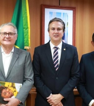 Em audiência com senador Renan e ministro Camilo Santana prefeito quer transformar Palmeira em Polo de Educação Superior