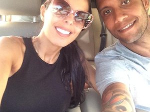 Vítima de câncer, mulher do meia Léo Lima, do Santa Cruz, morre no Rio de Janeiro