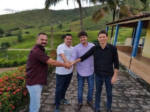 Prefeito de Maribondo e mais dois vereadores anunciam apoio a Breno Albuquerque