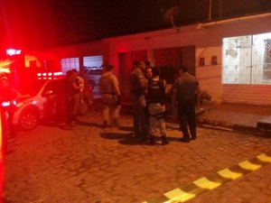 Após luta corporal, pai mata filho com golpes de faca na parte alta de Maceió