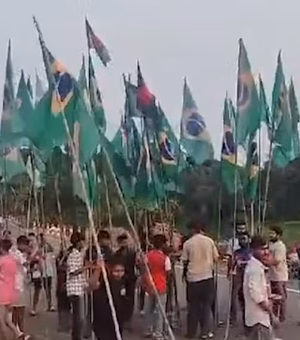 Moradores de Bangladesh vão às ruas comemorar a convocação de Neymar