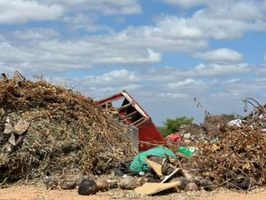 FPI do Rio São Francisco flagra lixão, interdita área e multa gestão municipal no interior de Alagoas