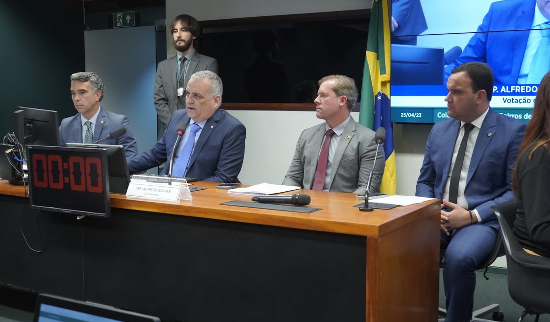 Sob a coordenação de Alfredo Gaspar, Comissão do Colapso do Solo aprova requerimentos com pedidos de informações e visitas técnicas