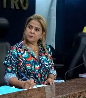 Vereadora reclama de salário na Câmara de Maceió e faz comparação com o de secretários