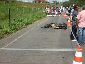 Jovem morre após moto colidir contra arame farpado