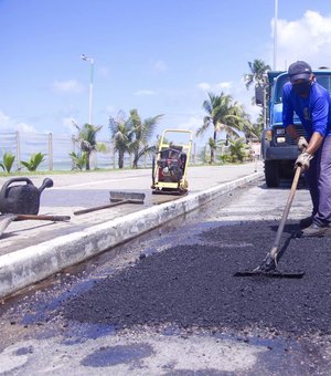 Operação tapa-buraco contempla mais seis bairros de Maceió