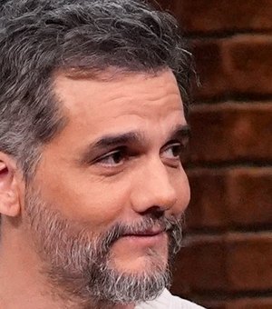 Wagner Moura celebra apoio do Brasil a O Agente Secreto em talk show