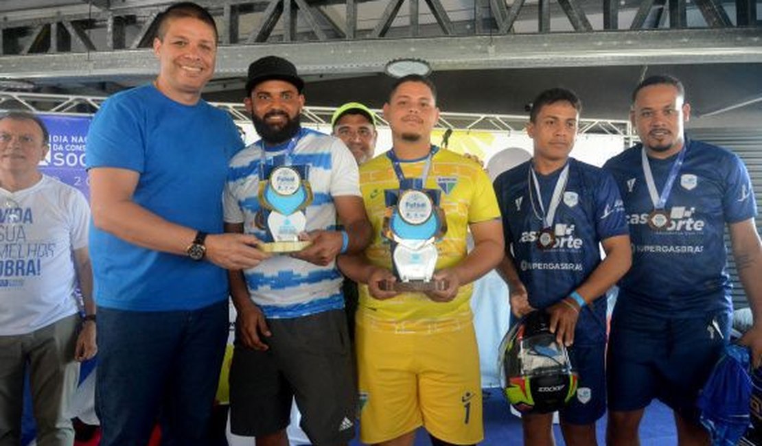 Prefeitura de Maceió participa de torneio de futsal e homenagem a profissionais da construção civil