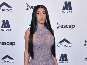 Cardi B ganha presente de quase R$ 5 milhões do ex-marido