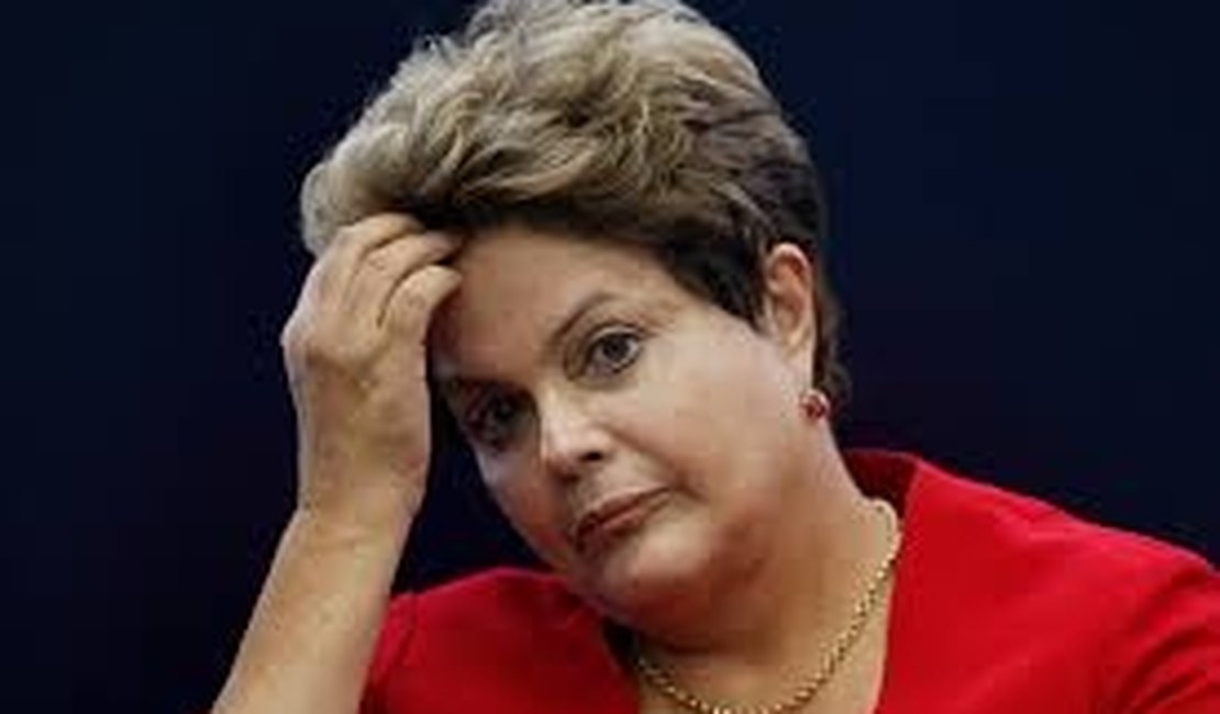 Dilma pode ser defendida pela AGU, diz presidente da comissão do impeachment