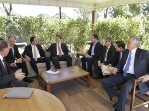 Renan Filho debate com presidente do Senado inclusão de Estados na Previdência
