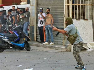 Protesto do Hezbollah termina com mortos e feridos no Líbano