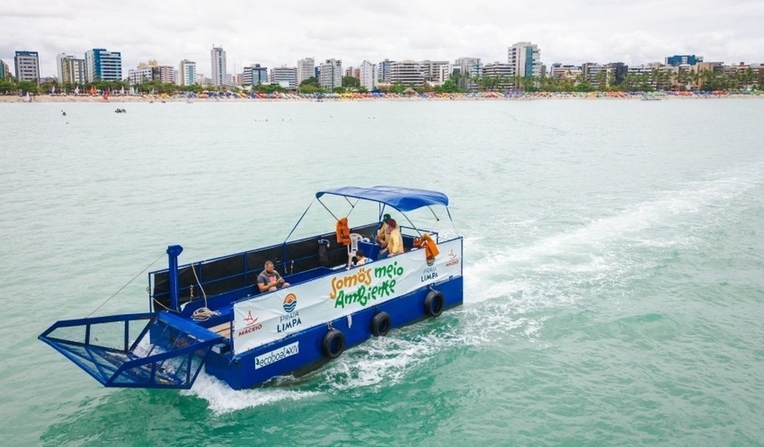 Ecoboat retira mais de mil toneladas de lixo da lagoa Mundaú e praias de Maceió