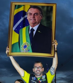 Leonardo Dias participa de carreata de apoio a Flávio Bolsonaro em São José da Laje