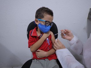 Postos de vacinação contra a Covid-19 funcionam no sábado de Carnaval e na Quarta-Feira de Cinzas