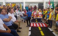 Luciano Barbosa entrega reforma e modernização da Escola Municipal Crispiniano Ferreira de Brito