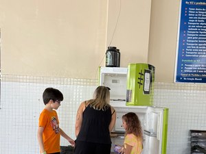 Geladeira Literária da CBTU Maceió necessita urgente de doação de livros