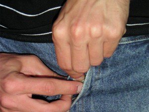 Homem é preso após se masturbar na janela de residência em Arapiraca 