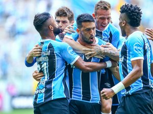 Brasileirão: Grêmio goleia Sport e diminui vantagem para o Corinthians