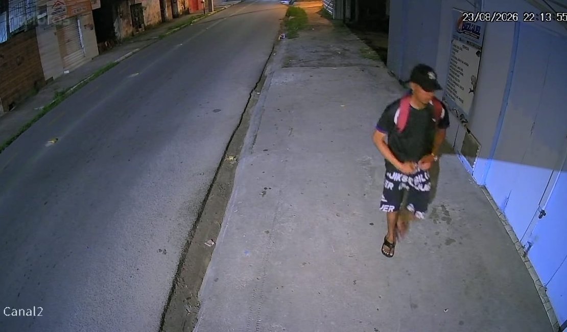 Homem invade peixaria e furta produtos durante a madrugada em Maceió