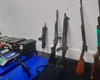 Operação apreende fuzil, submetralhadoras, rifles e drogas no bairro da Levada