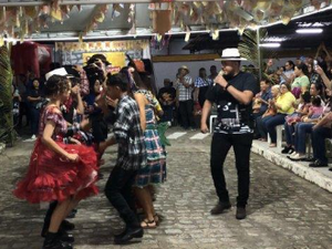 Grupo Coringa realiza abertura do São João para seus colaboradores