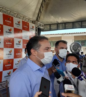 Renan Filho critica fala de Bolsonaro sobre suspensão do uso de máscaras
