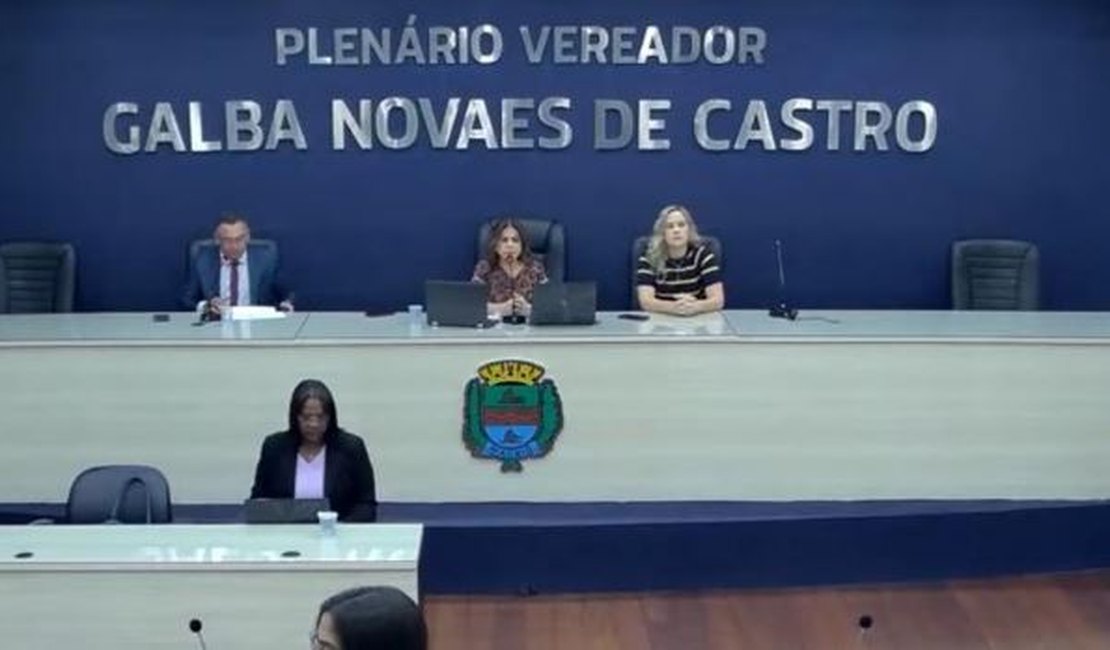 Após intervenção de secretário, vereadores suspendem projeto que aumenta valor de emendas impositivas