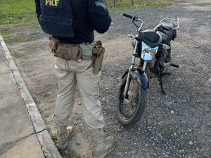 Polícia recupera motocicleta roubada no município de Colônia Leopoldina