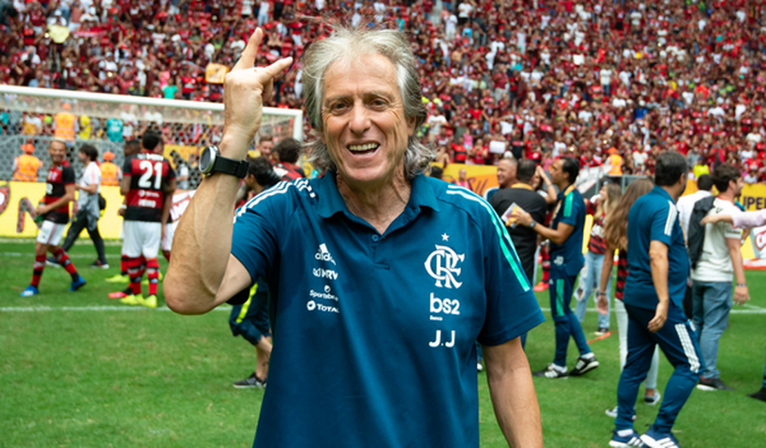 Jorge Jesus pode alcançar dois feitos de técnicos históricos no Flamengo