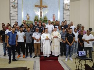 Fiéis aplaudem equipe do ASA na última missa da Padroeira de Arapiraca