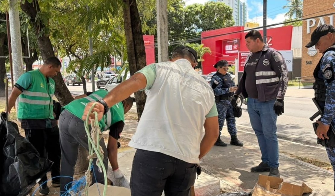 Prefeitura de Maceió remove construções irregulares no Farol e Mangabeiras