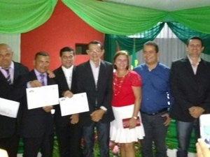 Álvaro Melo empossa novos conselheiros tutelares