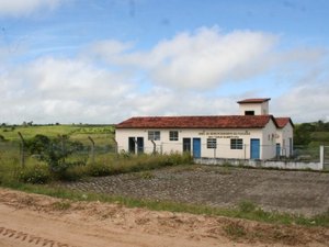 Prefeitura e indústra de pescado fecham contrado sobre uso de unidade de beneficiamento em Penedo