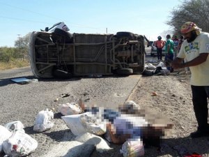 Mulher é arremessada de Kombi e morre em acidente no Sertão