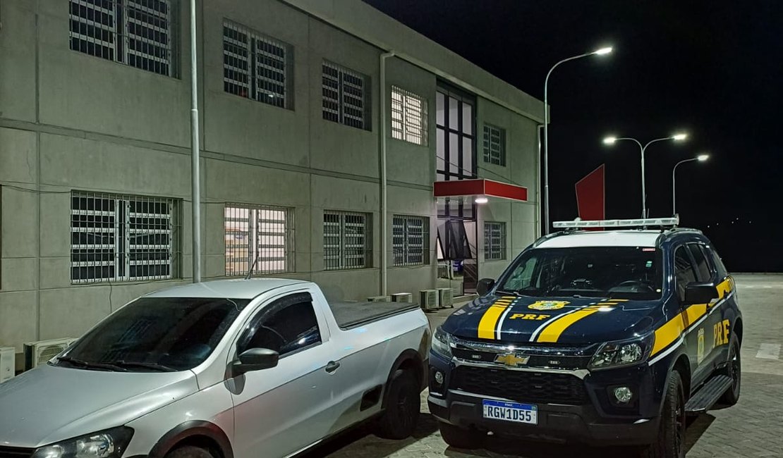Homem é preso em Santana do Ipanema por receptação de carro furtado em São Paulo