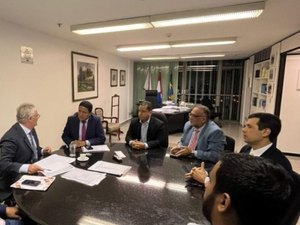 Prefeito e senador anunciam investimentos para diversas áreas de Palmeira dos Índios
