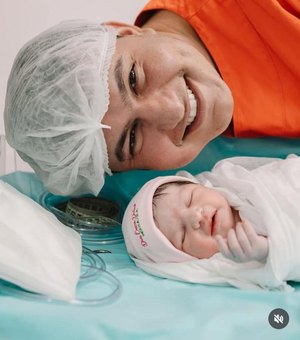 Prefeito de Rio Largo comemora nascimento da filha Ana Clara