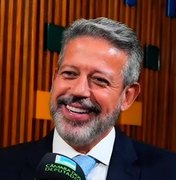 Arthur Lira articula candidaturas, projeta vitória ao Senado e amplia bancada na ALE