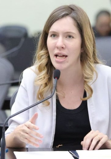 Cibele Moura propõe criação de prontuário único intersetorial para autistas em AL