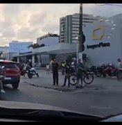 [Vídeo] Quatro pessoas ficam feridas em acidente de trânsito no bairro Jatiúca