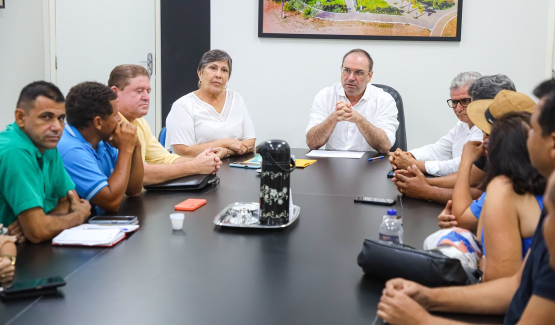 Prefeito Luciano Barbosa fortalece ações conjuntas com o movimento comunitário de Arapiraca