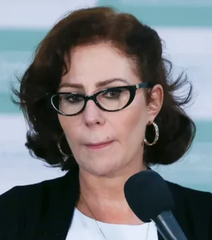 Justiça italiana autoriza extradição de ex-deputada Carla Zambelli