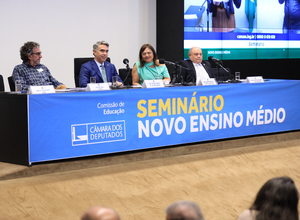 Câmara aprova versão final do novo Ensino Médio e envia texto para sanção; espanhol não será obrigatório